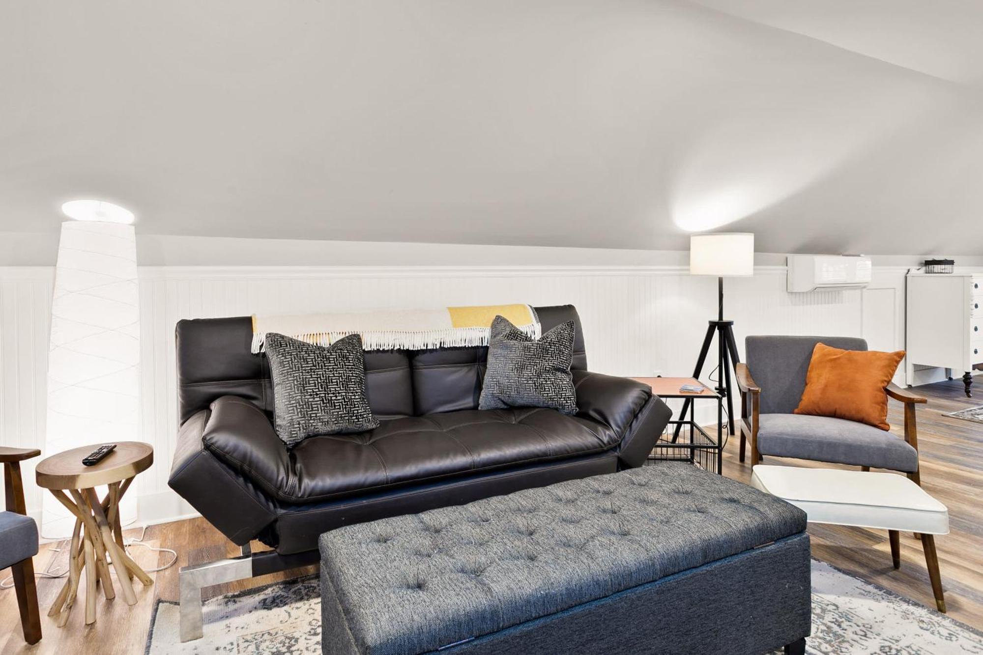 Perry District Superb Quality Perfect Location